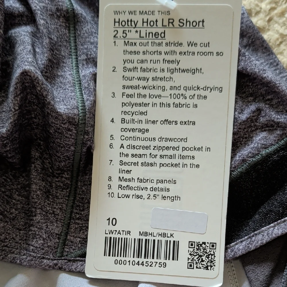 Lululemon Hotty Hot LR Short 2.5